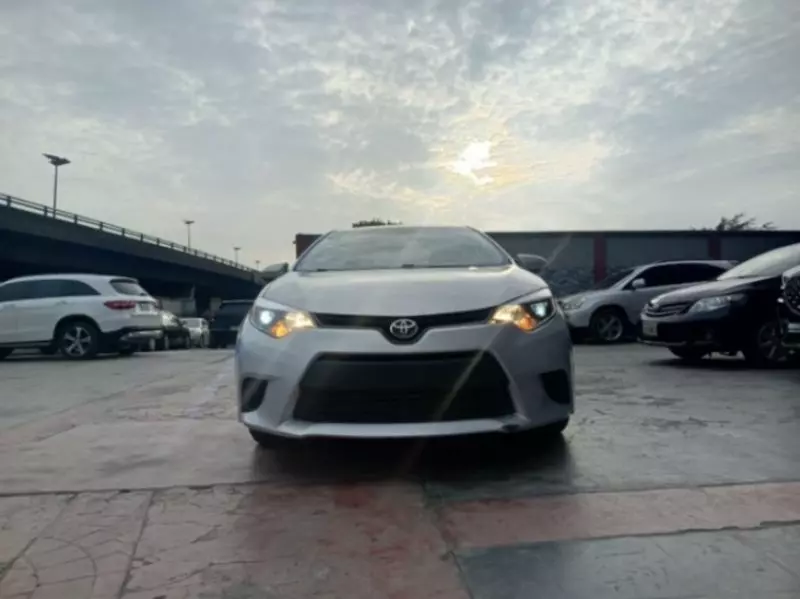 TOYOTA Corolla - 2014