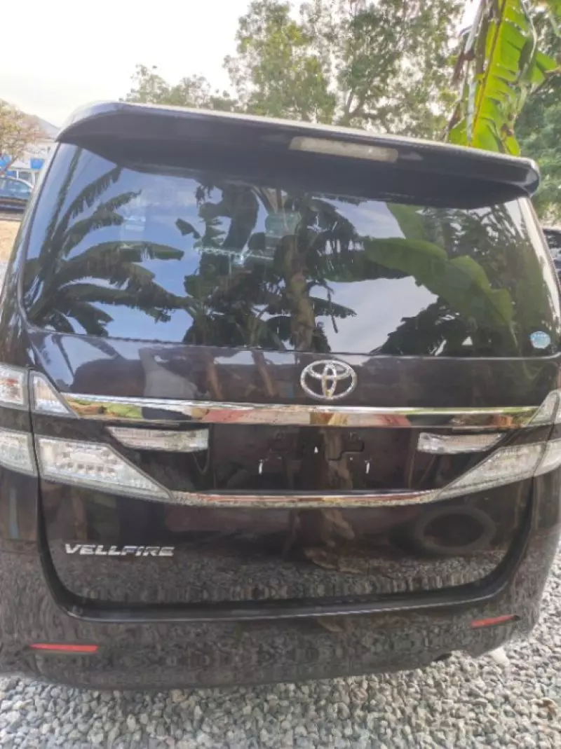 TOYOTA Alphard   - 2013