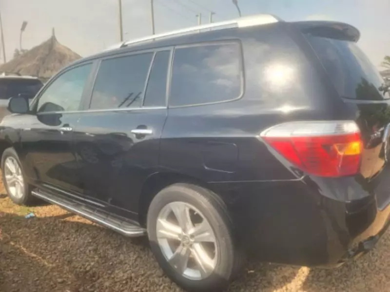 Toyota Highlander   - 2009