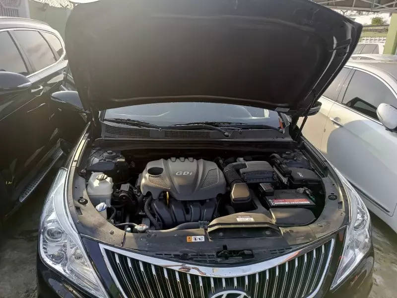 Hyundai Grandeur   - 2014