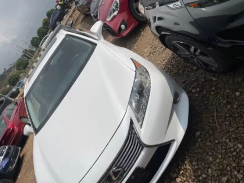 Lexus ES   - 2013