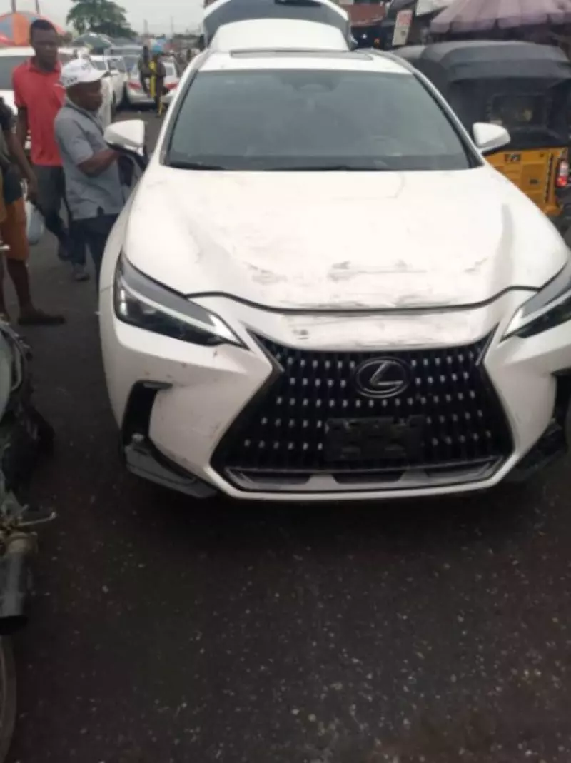 Lexus NX   - 2024