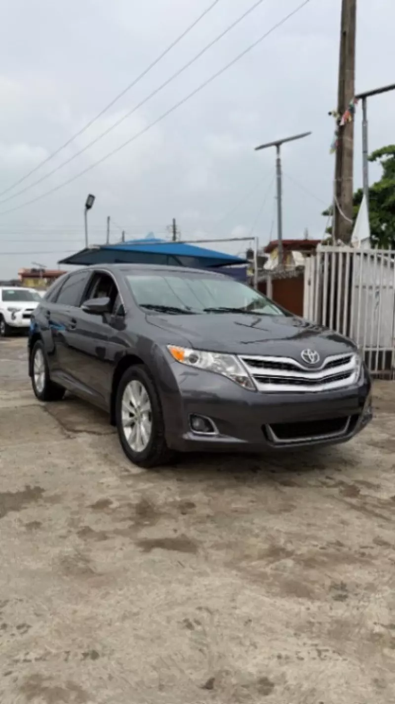 TOYOTA Venza   - 2013