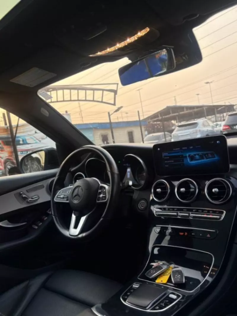 Mercedes-Benz GLC 300   - 2018