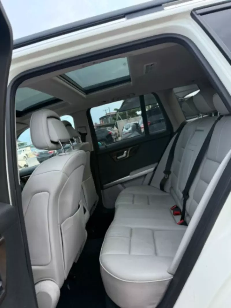 Mercedes-Benz GLK 350   - 2011