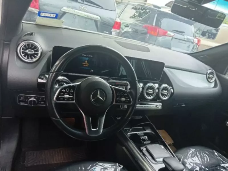 Mercedes-Benz GLA 250   - 2021