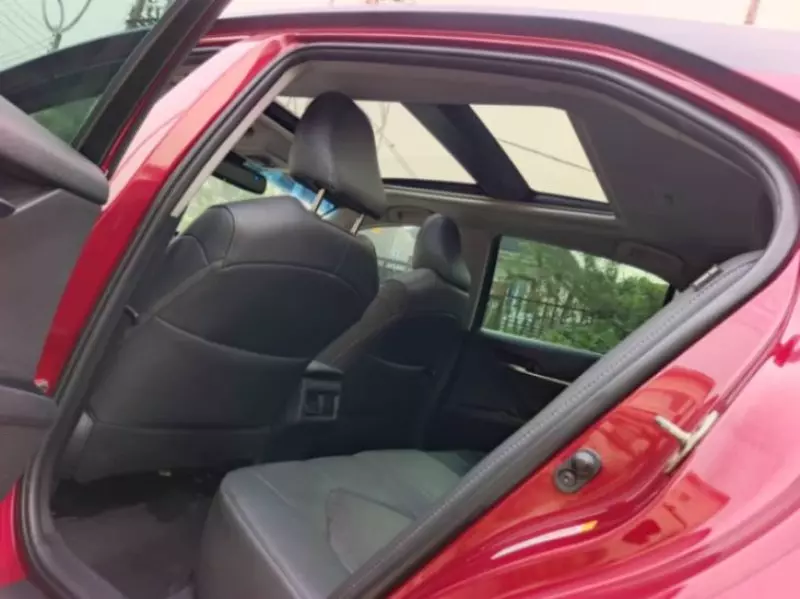 Toyota Camry   - 2018