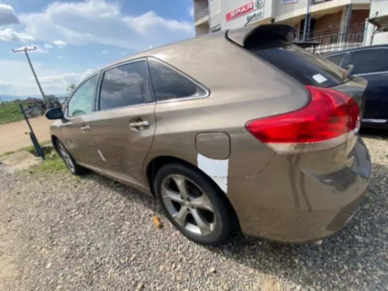 TOYOTA Venza   - 2010