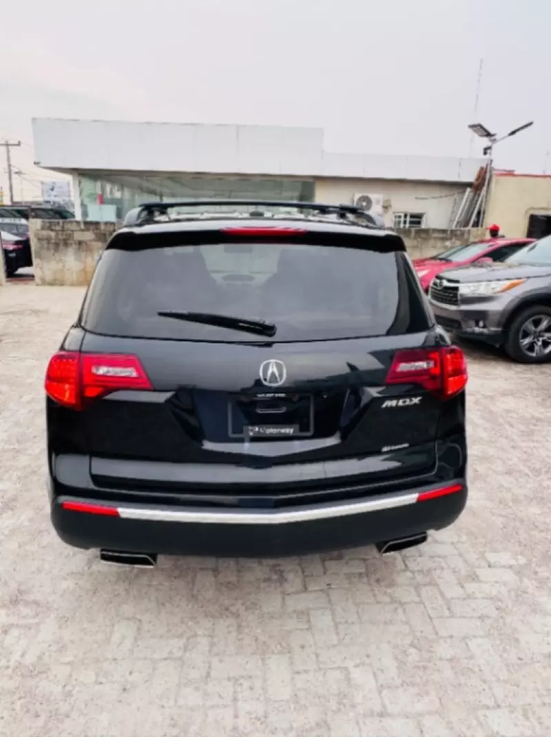 Acura MDX   - 2011