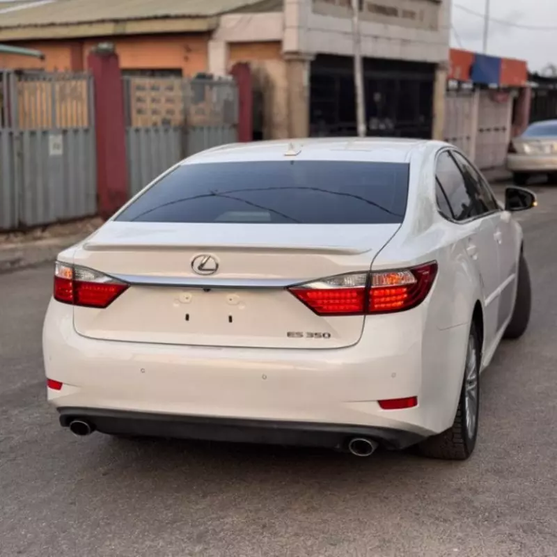 Lexus ES 350   - 2013