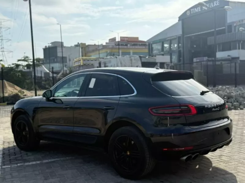 PORSCHE Macan   - 2015