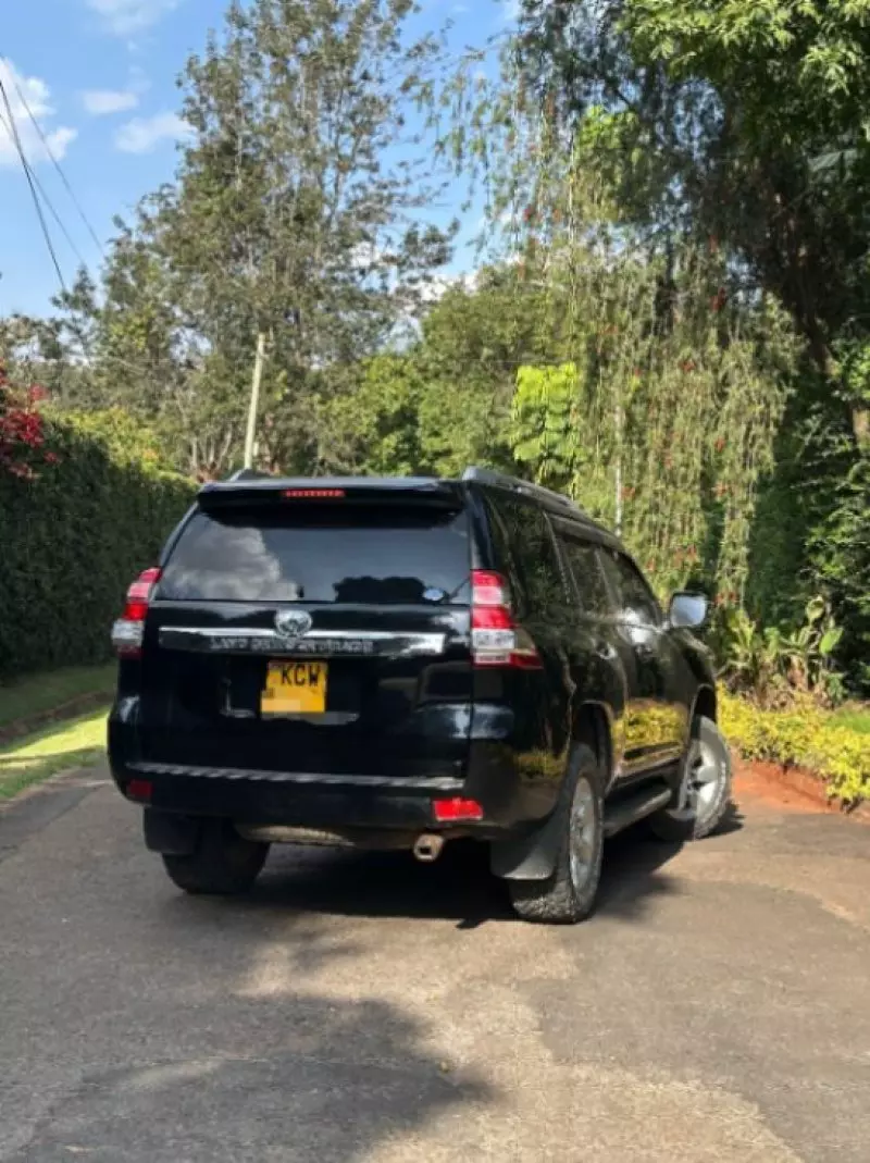 Toyota Landcruiser Prado   - 2013