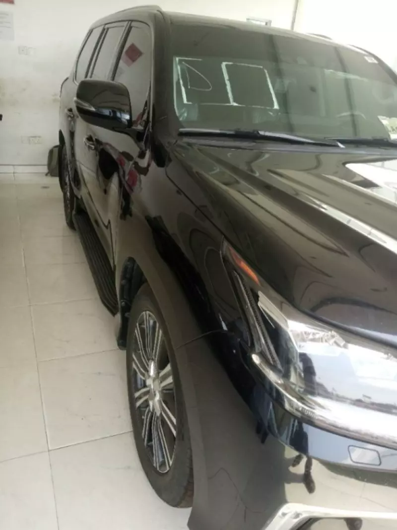 Lexus LX   - 2018