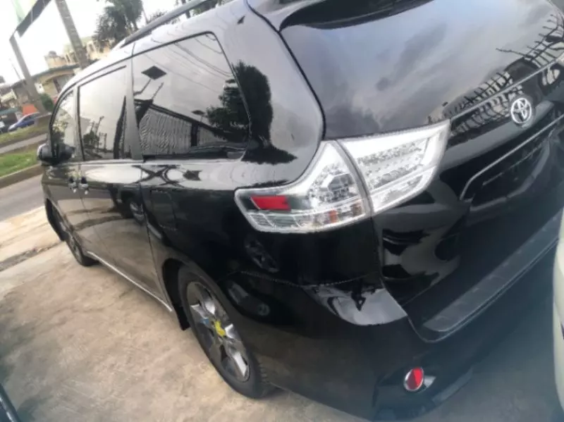TOYOTA Sienna - 2015