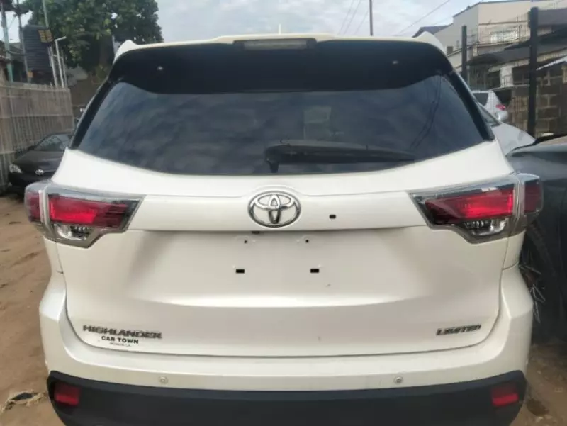 TOYOTA Highlander   - 2014