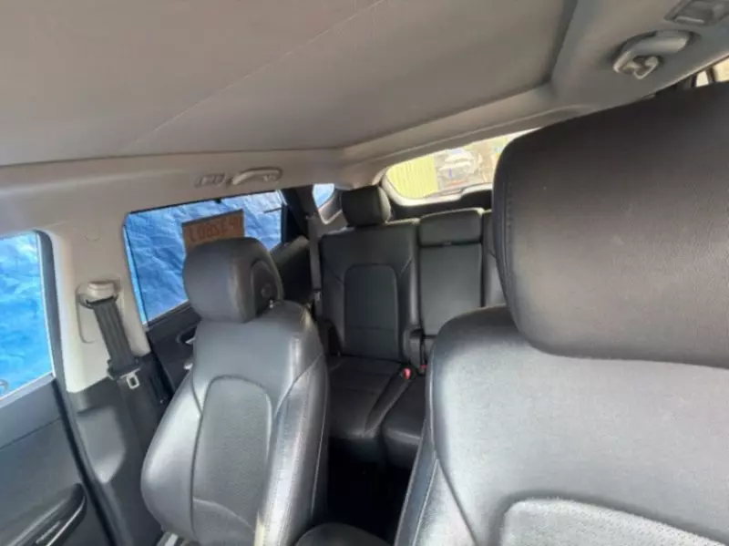 Hyundai Santa Fe   - 2015