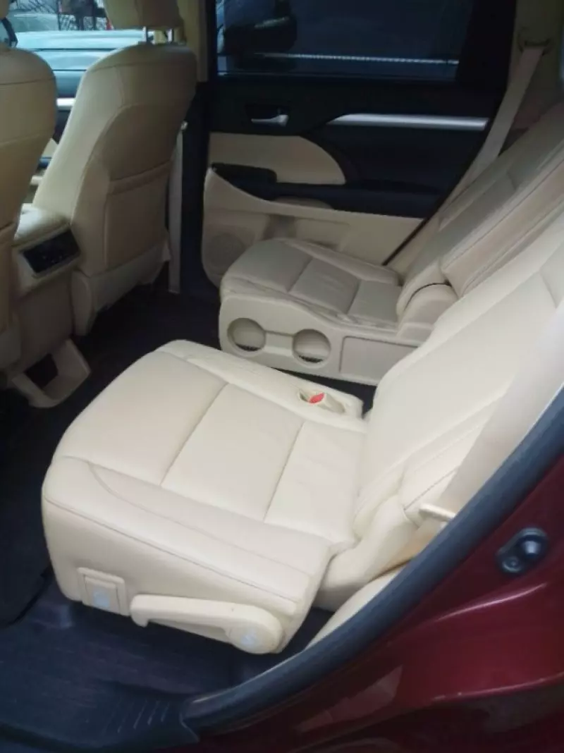 Toyota Highlander   - 2015