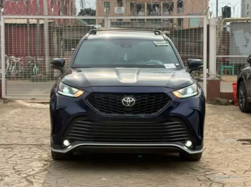 TOYOTA Highlander - 2021