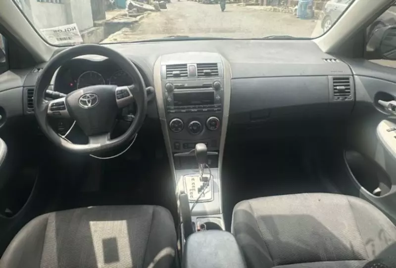 Toyota Corolla   - 2011