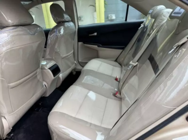 Toyota Camry   - 2012