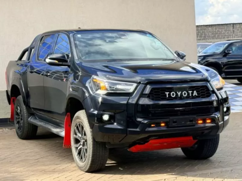 Toyota Hilux    - 2022