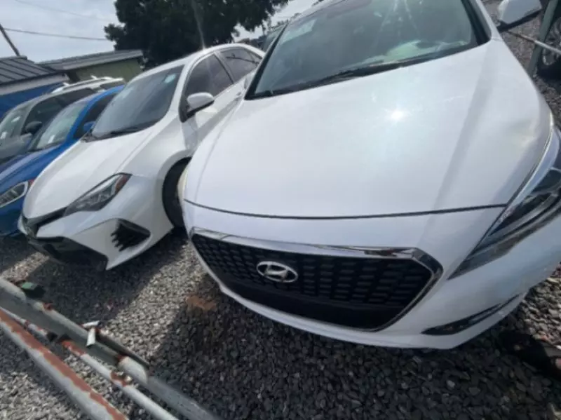 Hyundai Sonata   - 2017