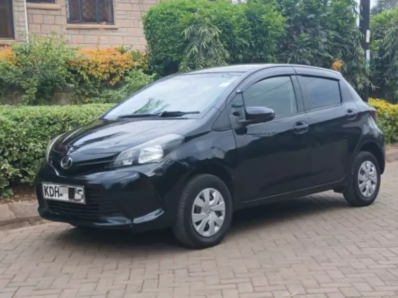 Toyota Vitz   - 2014