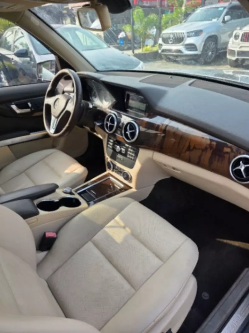 Mercedes-Benz GLK 350   - 2014