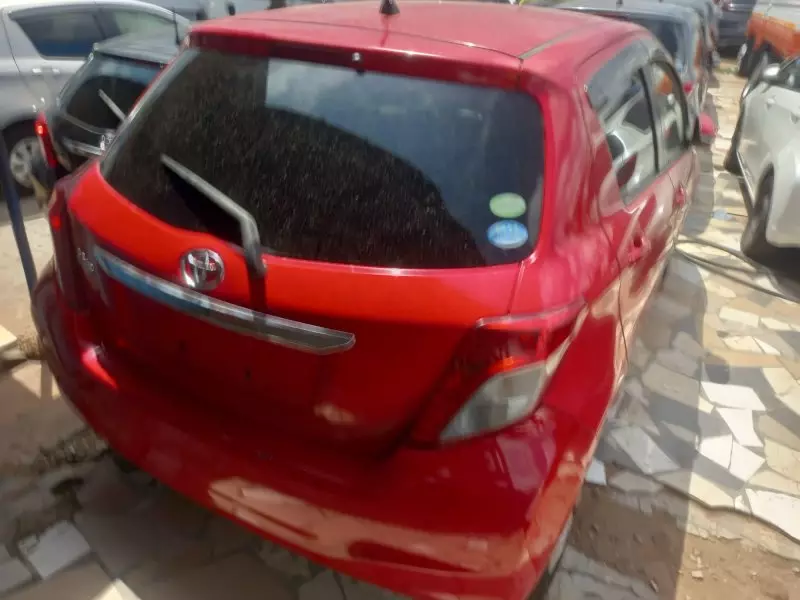 Toyota Vitz   - 2014
