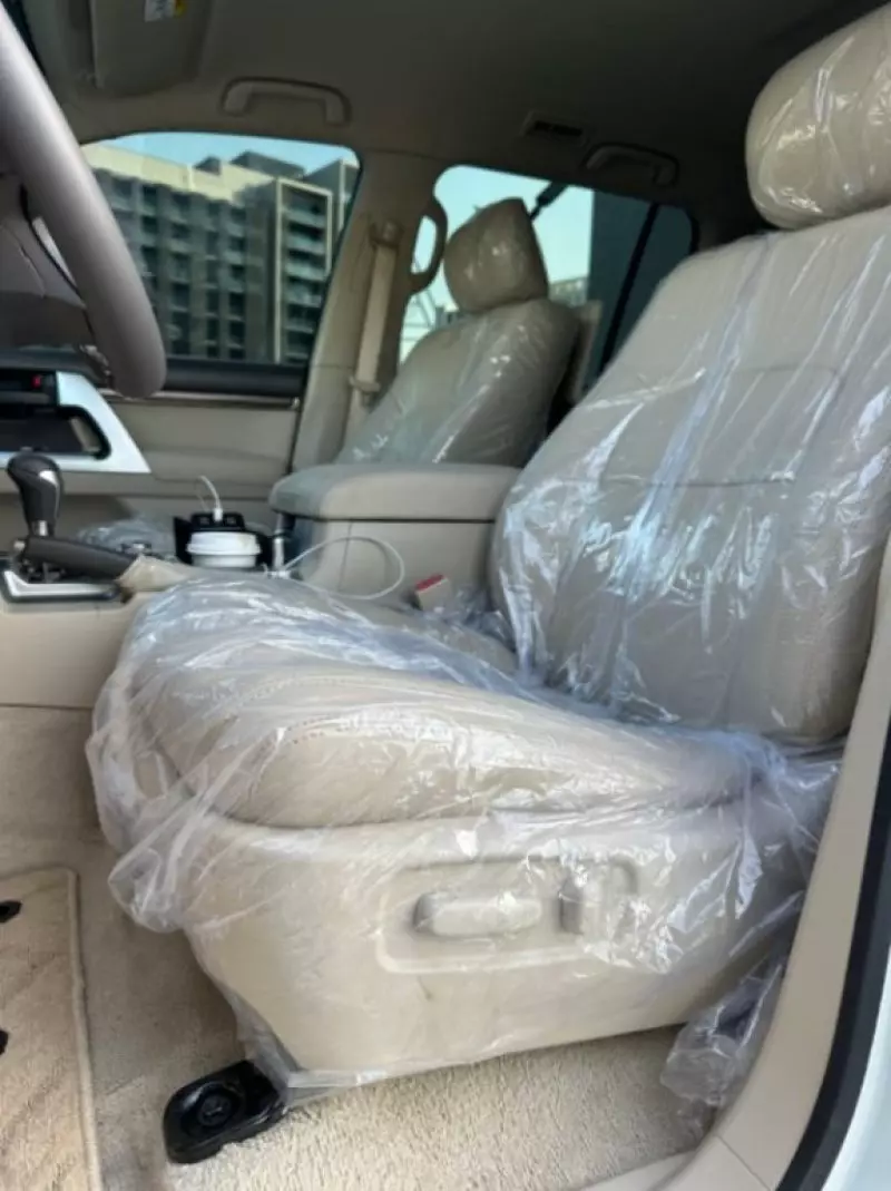 Toyota Land Cruiser   - 2019