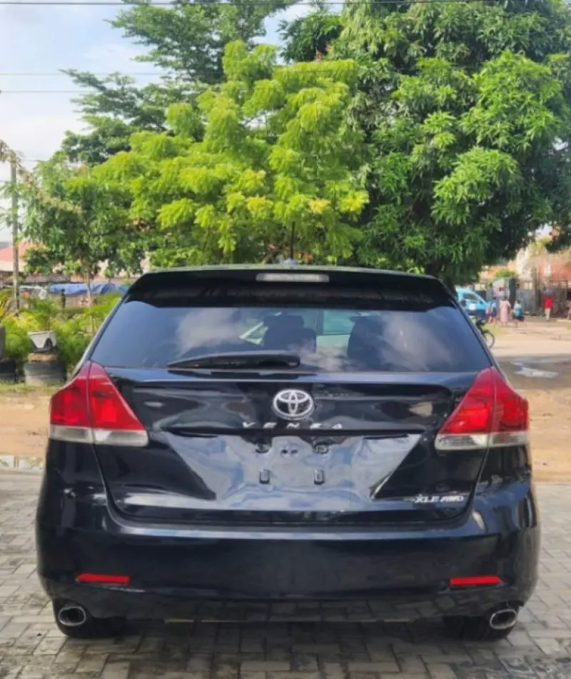 Toyota Venza   - 2014