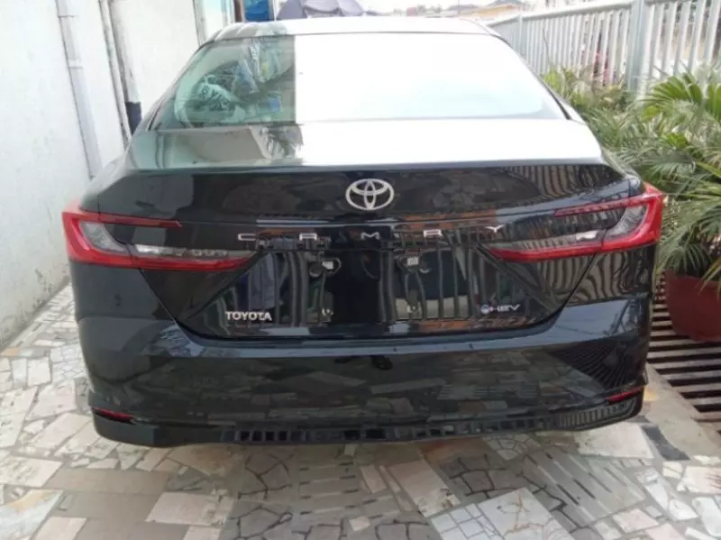 Toyota Camry   - 2026