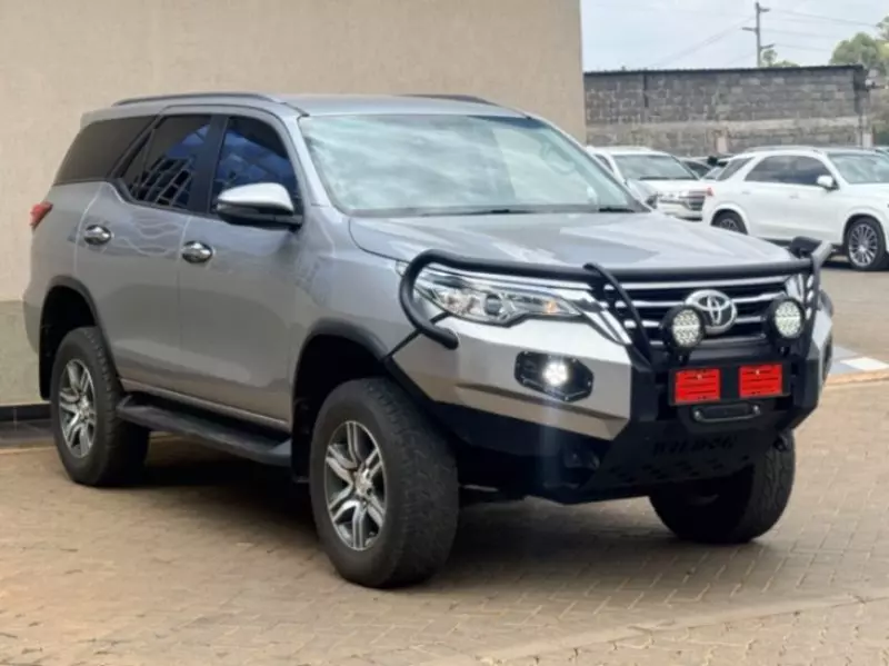 TOYOTA Fortuner   - 2019