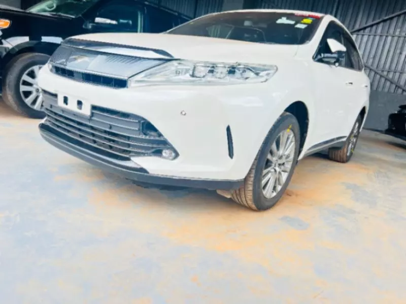 TOYOTA Harrier   - 2018