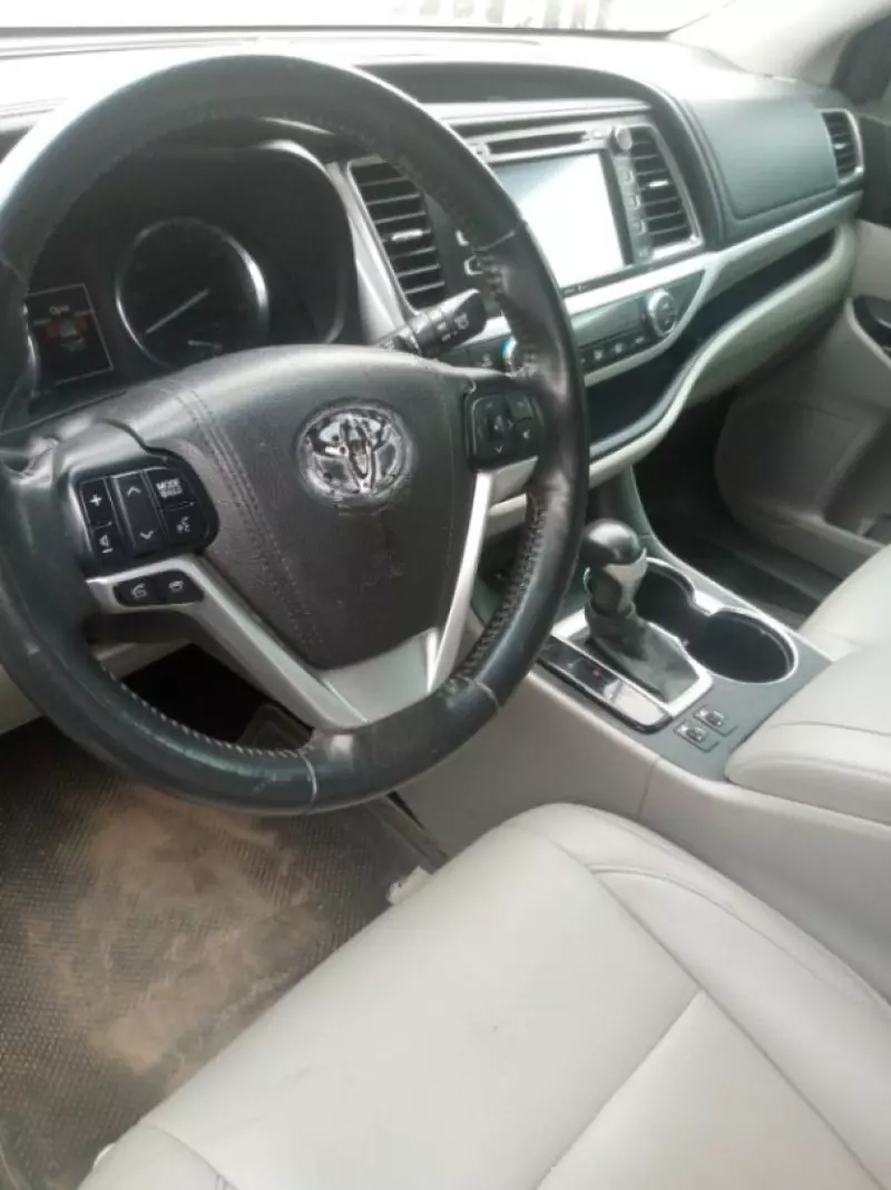 TOYOTA Highlander   - 2015