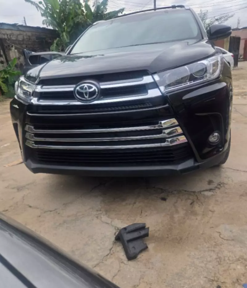 TOYOTA Highlander   - 2016