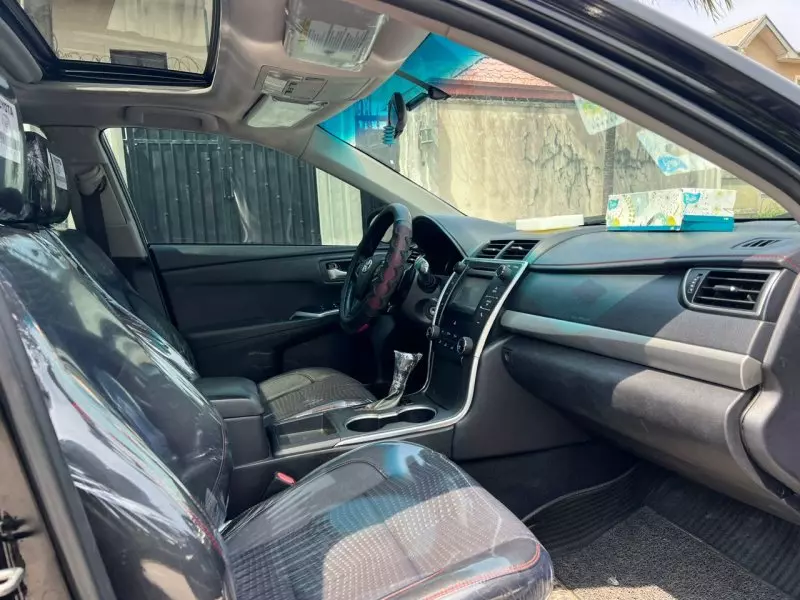Toyota Camry - 2015