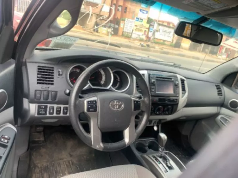 Toyota Tacoma   - 2013