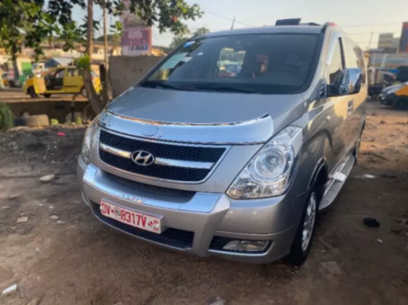 Hyundai H-1 Starex   - 2015