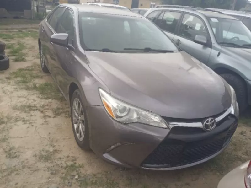 Toyota Camry   - 2016