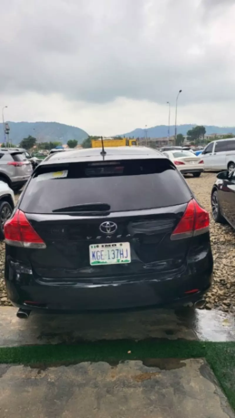 TOYOTA Venza   - 2012