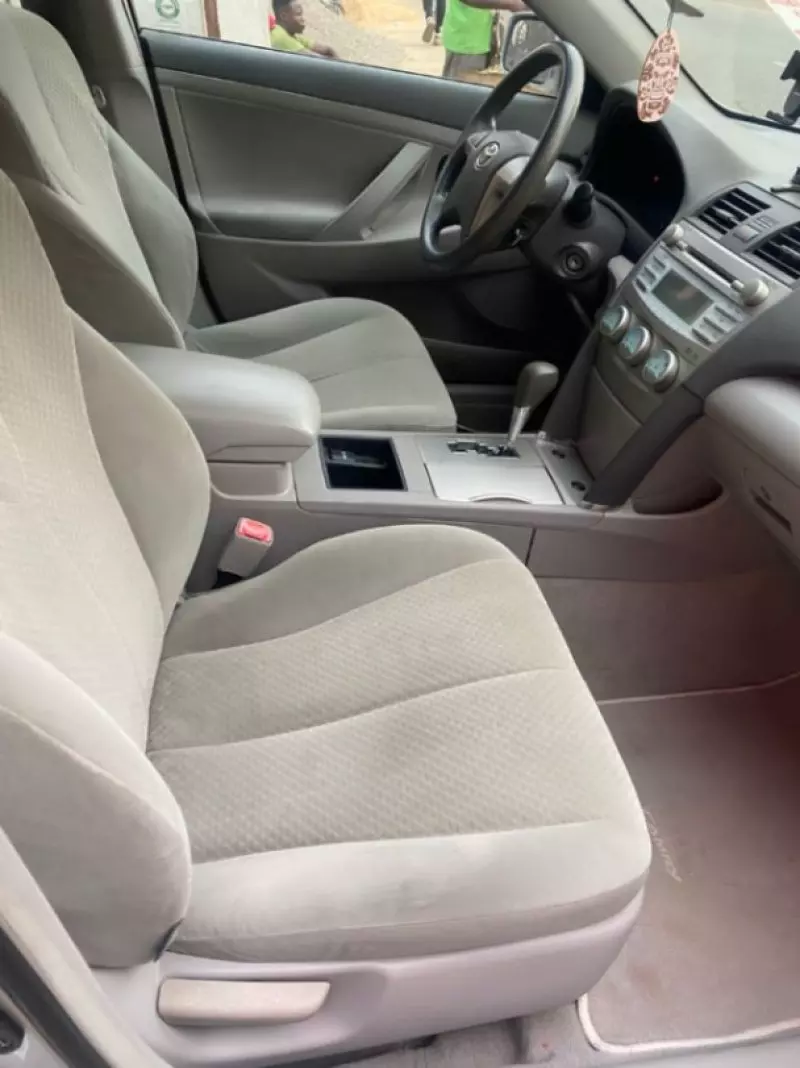 Toyota Camry   - 2007