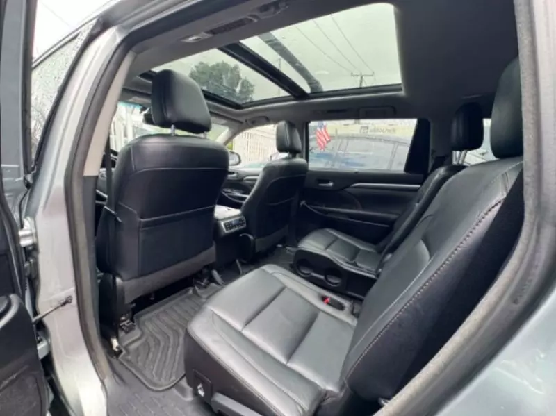 TOYOTA Highlander   - 2017