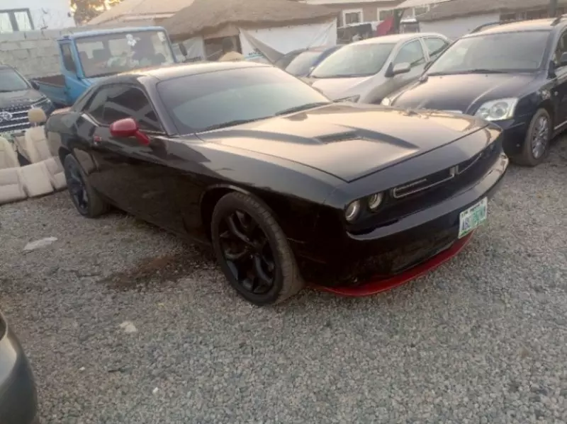 Dodge Challenger   - 2017