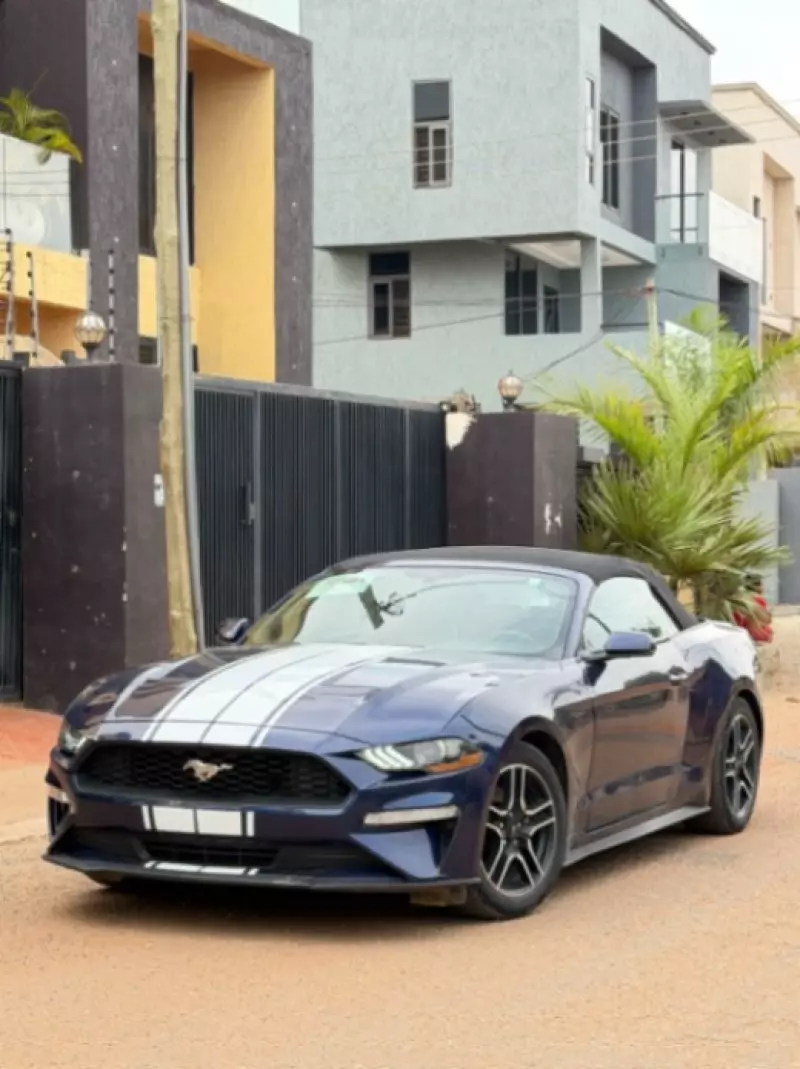 Ford Mustang   - 2020