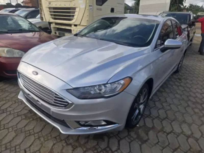 Ford Fusion   - 2018
