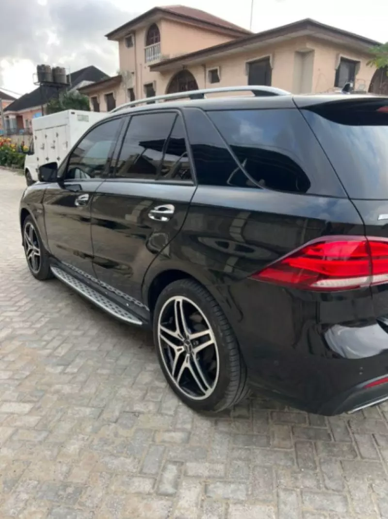 Mercedes-Benz GLE 43 AMG   - 2017
