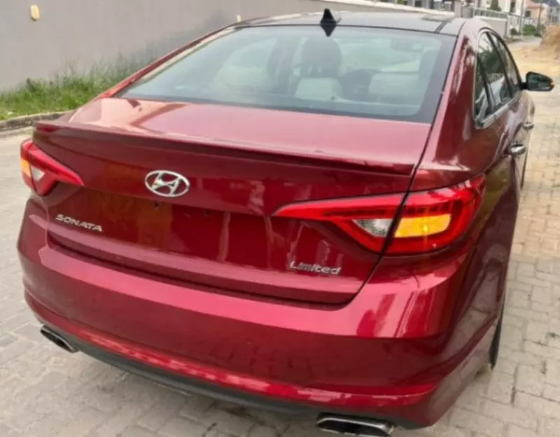 Hyundai Sonata   - 2015