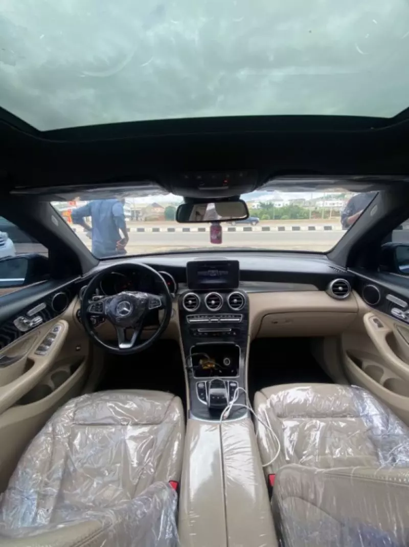 Mercedes-Benz GLC 300   - 2019