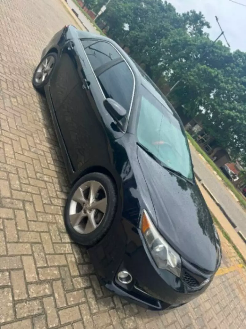 TOYOTA Camry   - 2012